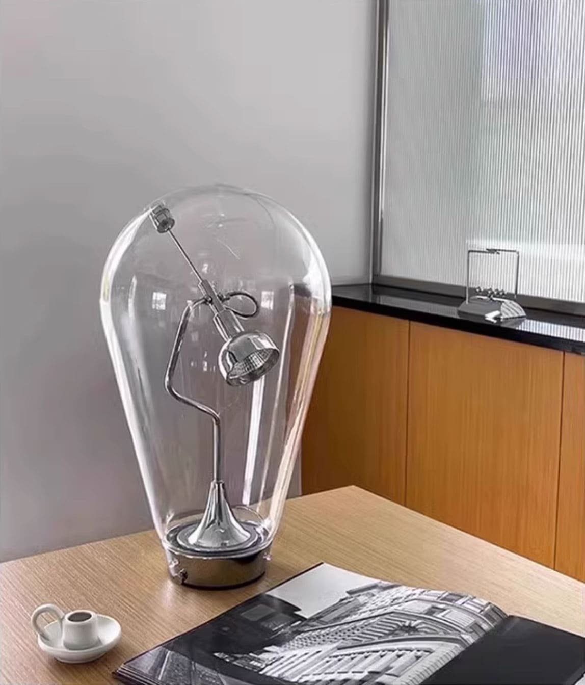 โคมไฟตั้งโต๊ะตกแต่งบ้าน - Art Designed Decor Table Lamp III