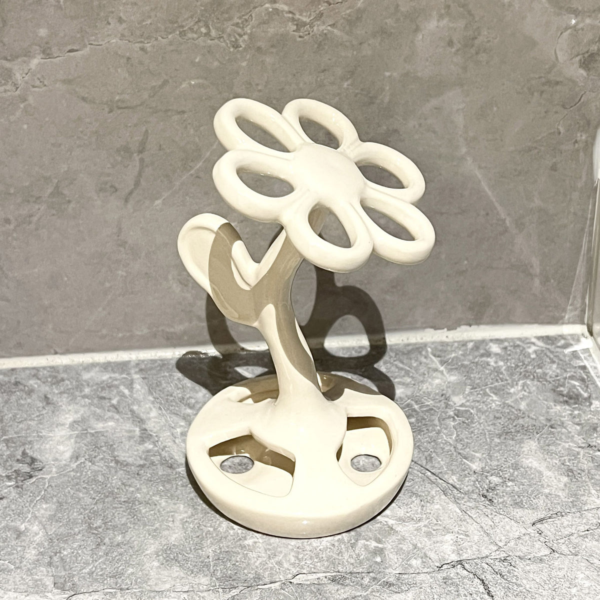 ที่วางแปรงสีฟัน - Flower Designed Toothbrush Holder