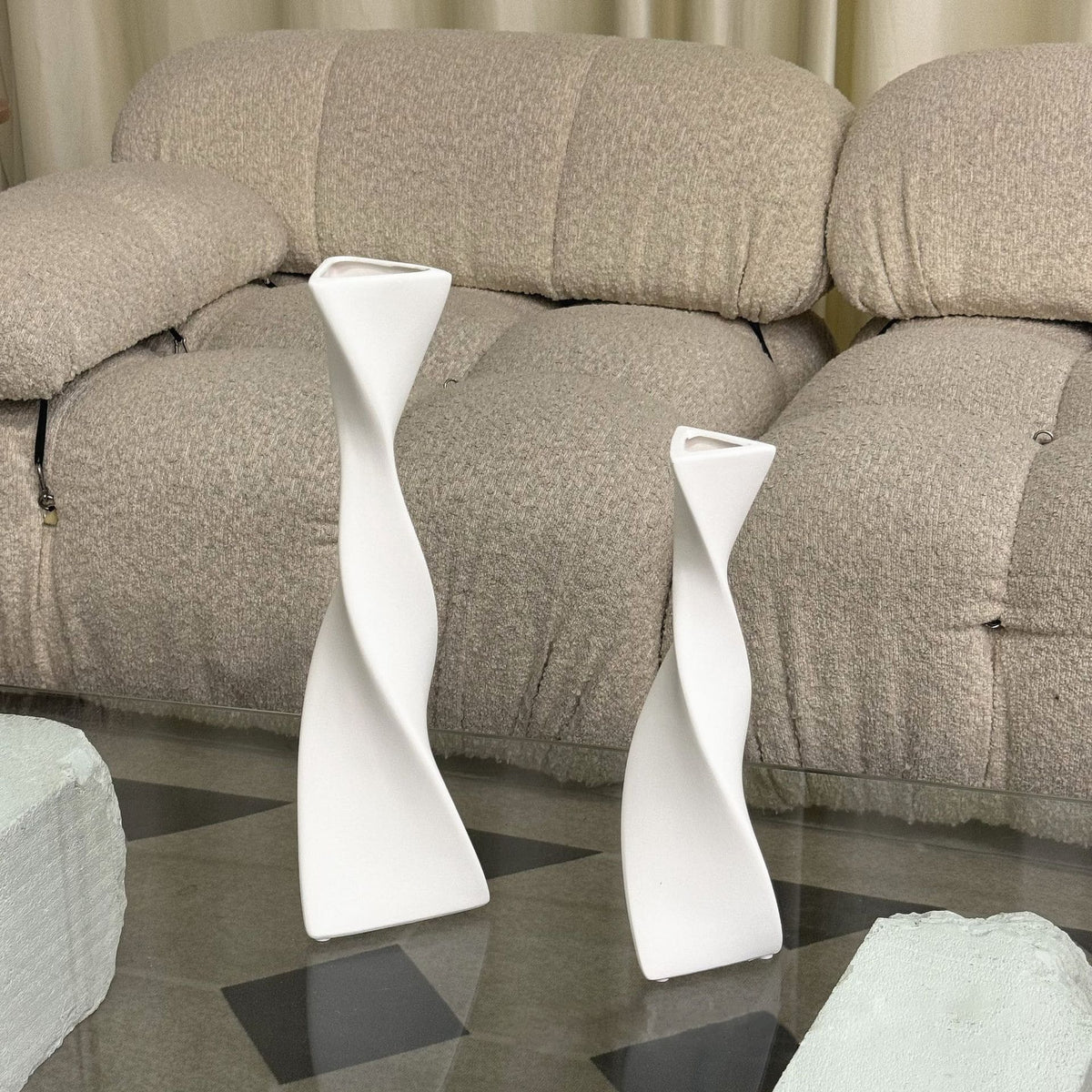 แจกันดอกไม้ตกแต่งบ้าน - Twist Designed Decor Vase