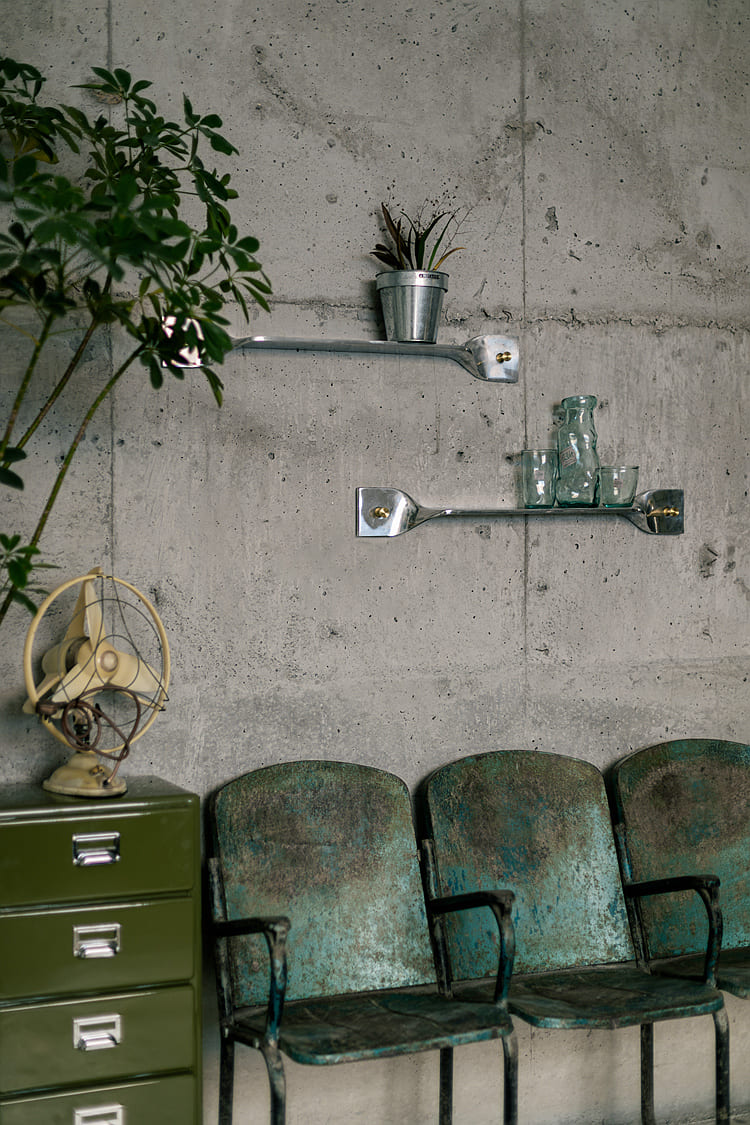 ชั้นวางของตกแต่งผนัง - Clap Designed Wall Decor Shelf