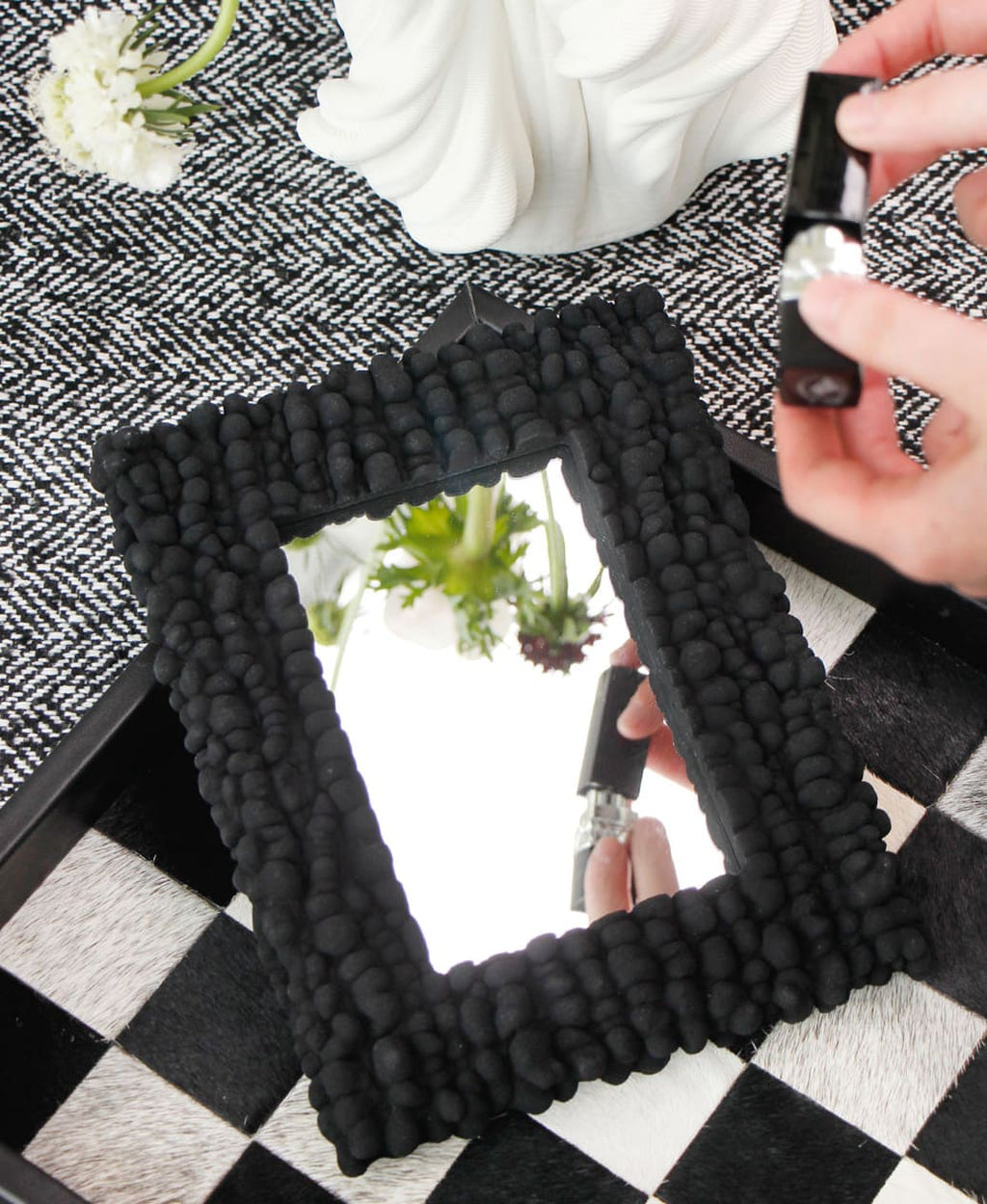 กระจกแต่งหน้าตั้งโต๊ะ - Charcoal Decorating Mirror