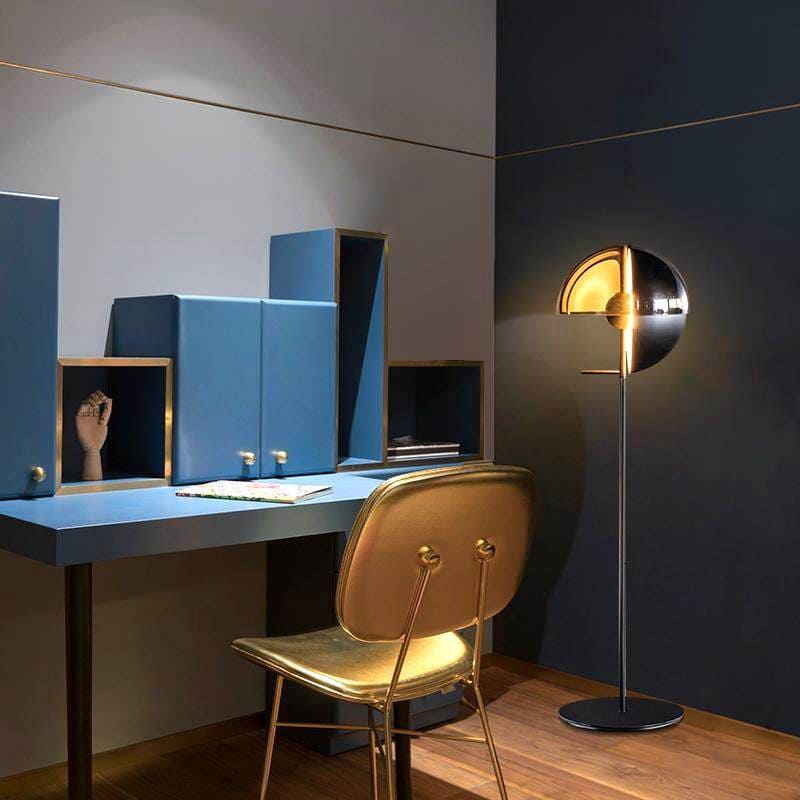 โคมไฟตั้งพื้น - Futuristic Floor Lamp