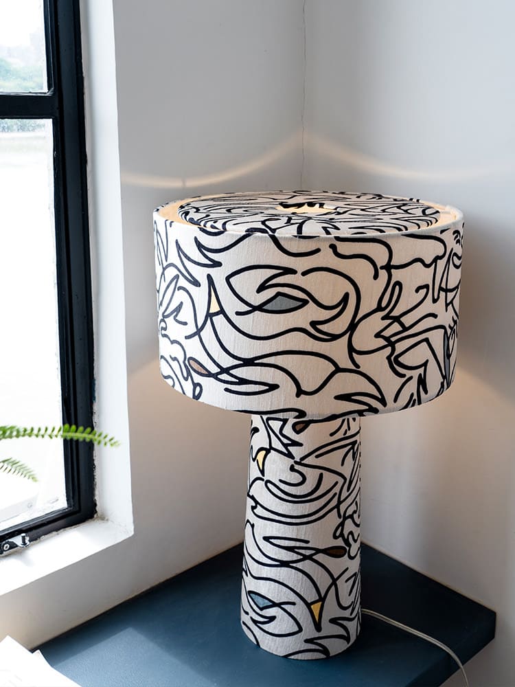 โคมไฟตั้งโต๊ะตกแต่งบ้าน - Doodle Table Lamp