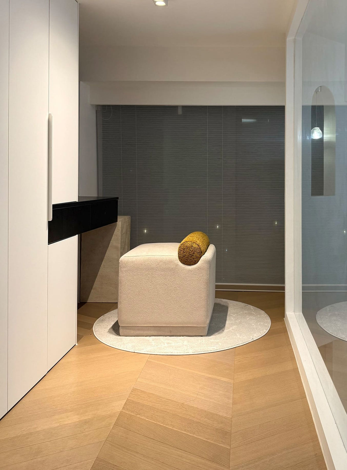 เก้าอี้สำหรับตกแต่งบ้าน - Cube Bolster Stool