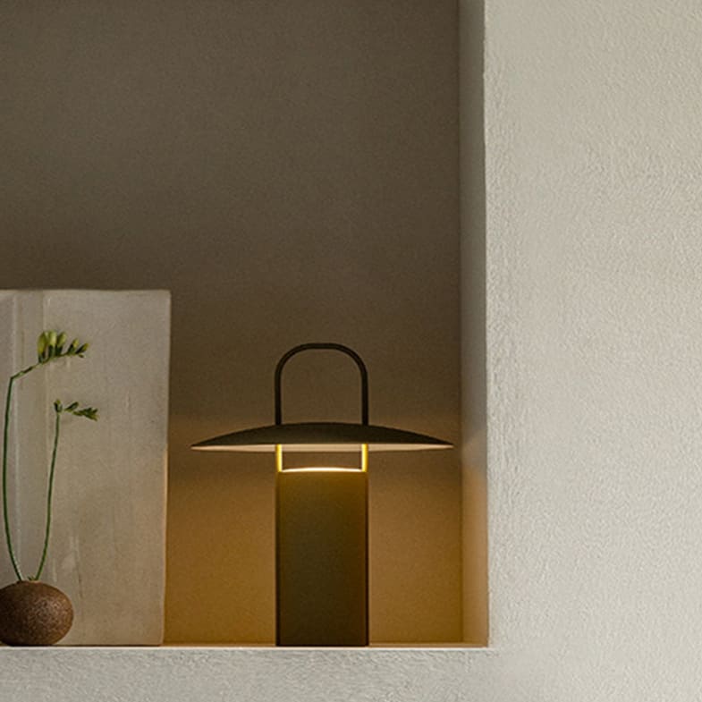 โคมไฟตั้งโต๊ะตกแต่งบ้าน - Decorating Charging Table Lamp
