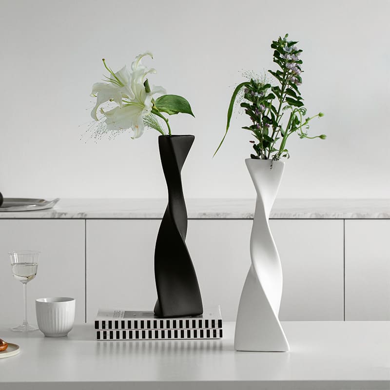 แจกันดอกไม้ตกแต่งบ้าน - Twist Designed Decor Vase