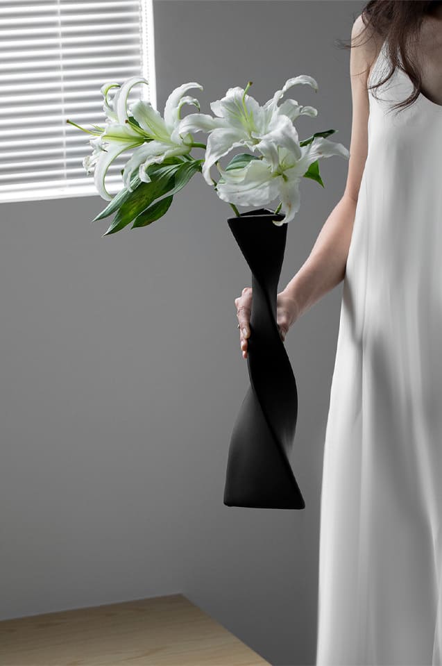 แจกันดอกไม้ตกแต่งบ้าน - Twist Designed Decor Vase